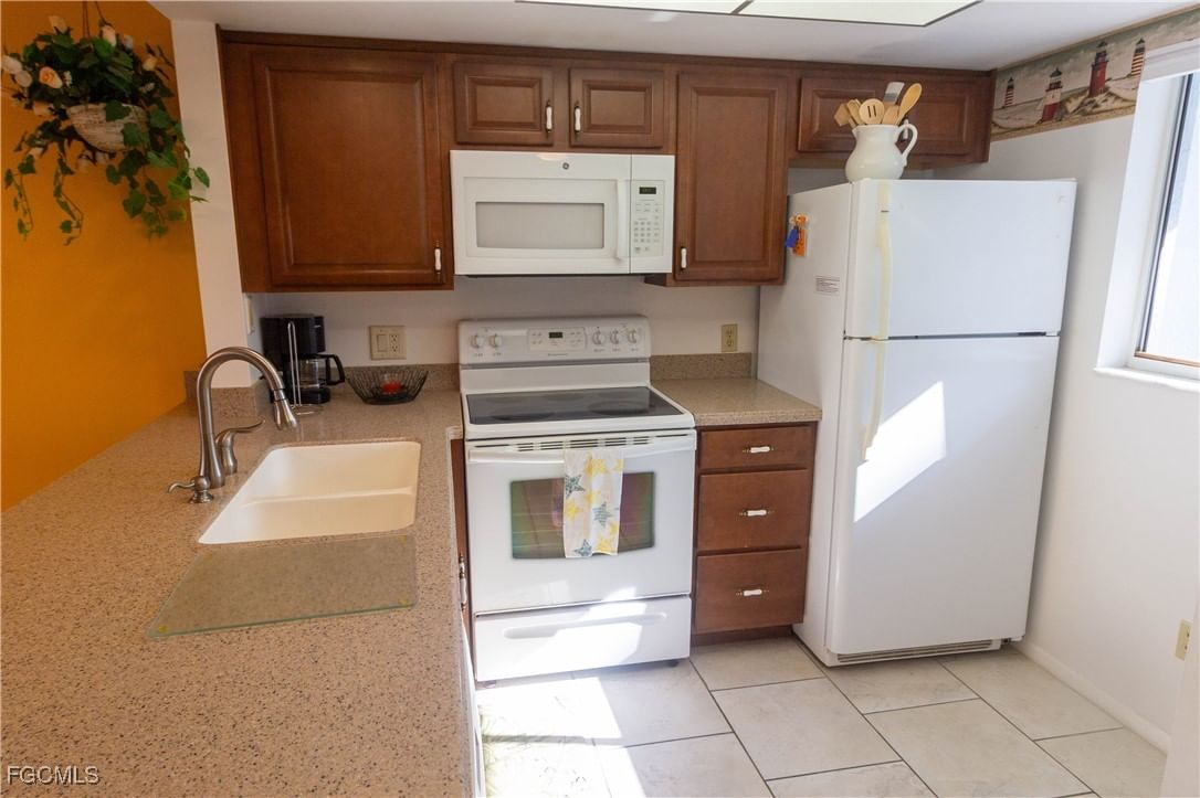 8200 Summerlin Village Circle #101, Fort Myers, FL 33919 photo 5