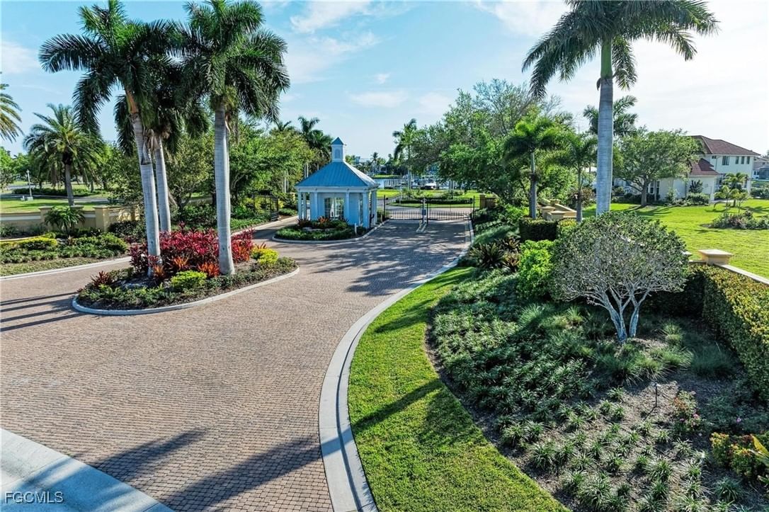 4661 Grassy Point Boulevard, Port Charlotte, FL 33952 photo 3