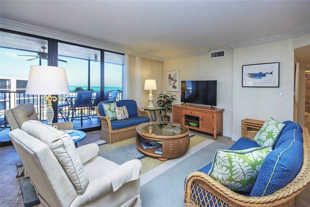 1401 Middle Gulf Drive #405R, Sanibel, FL 33957 photo 3