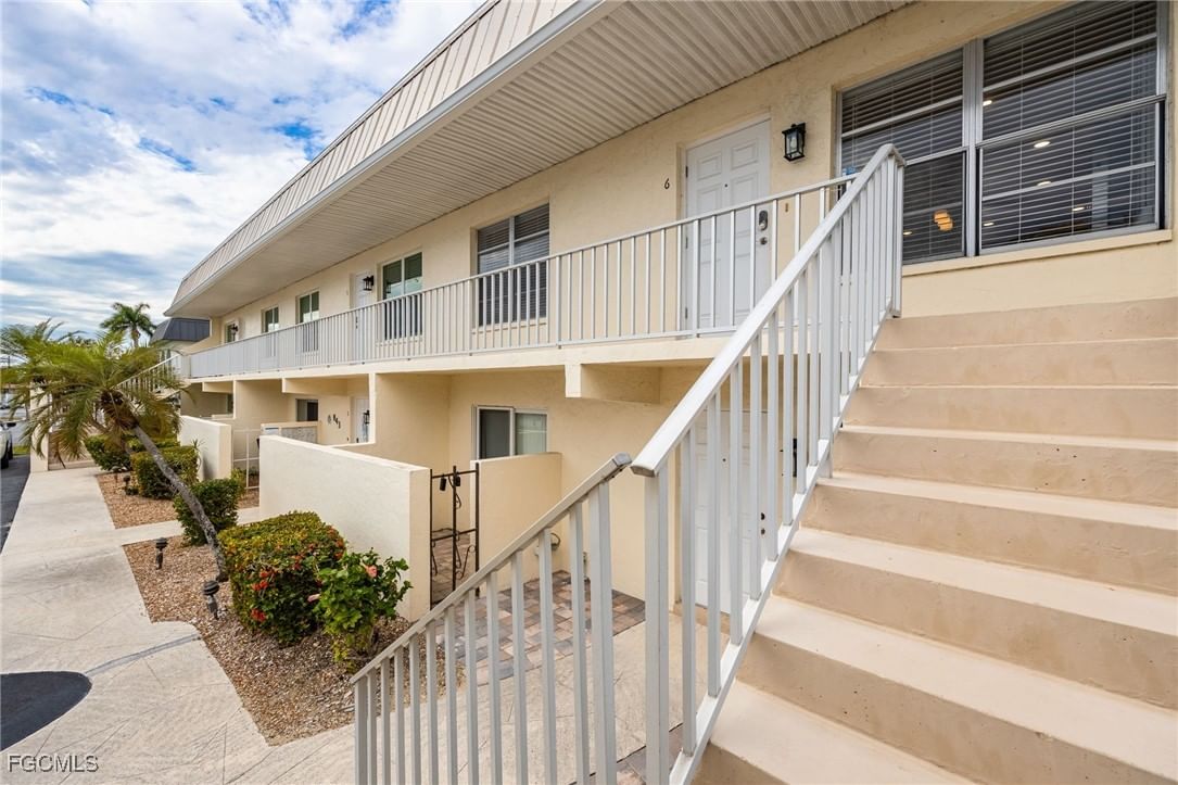 843 SE 46th Lane #6, Cape Coral, FL 33904 photo 4