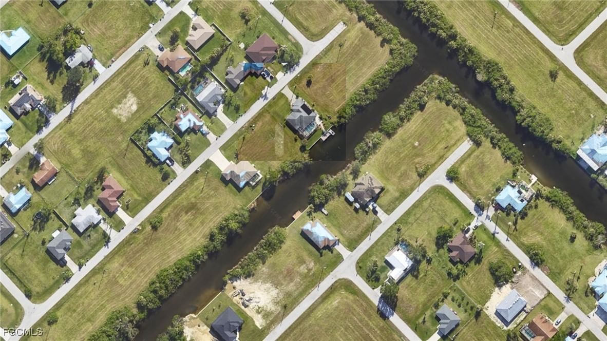 1810 NE 21st Place, Cape Coral, FL 33909 photo 3