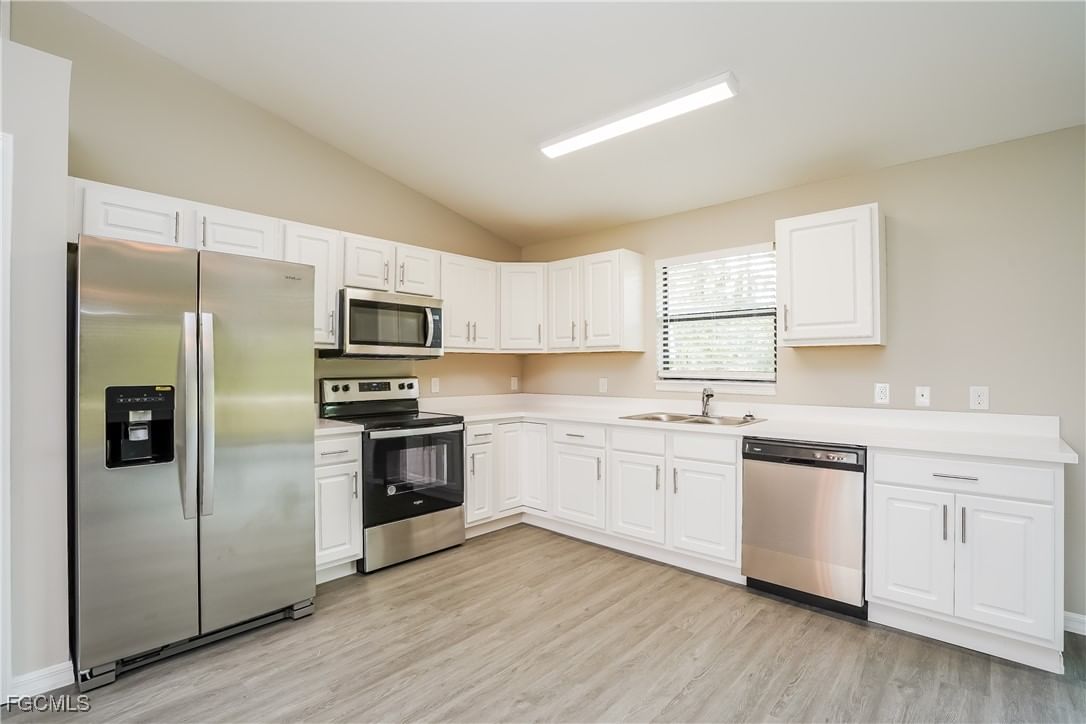 431 Gray Avenue S, Lehigh Acres, FL 33974 photo 4