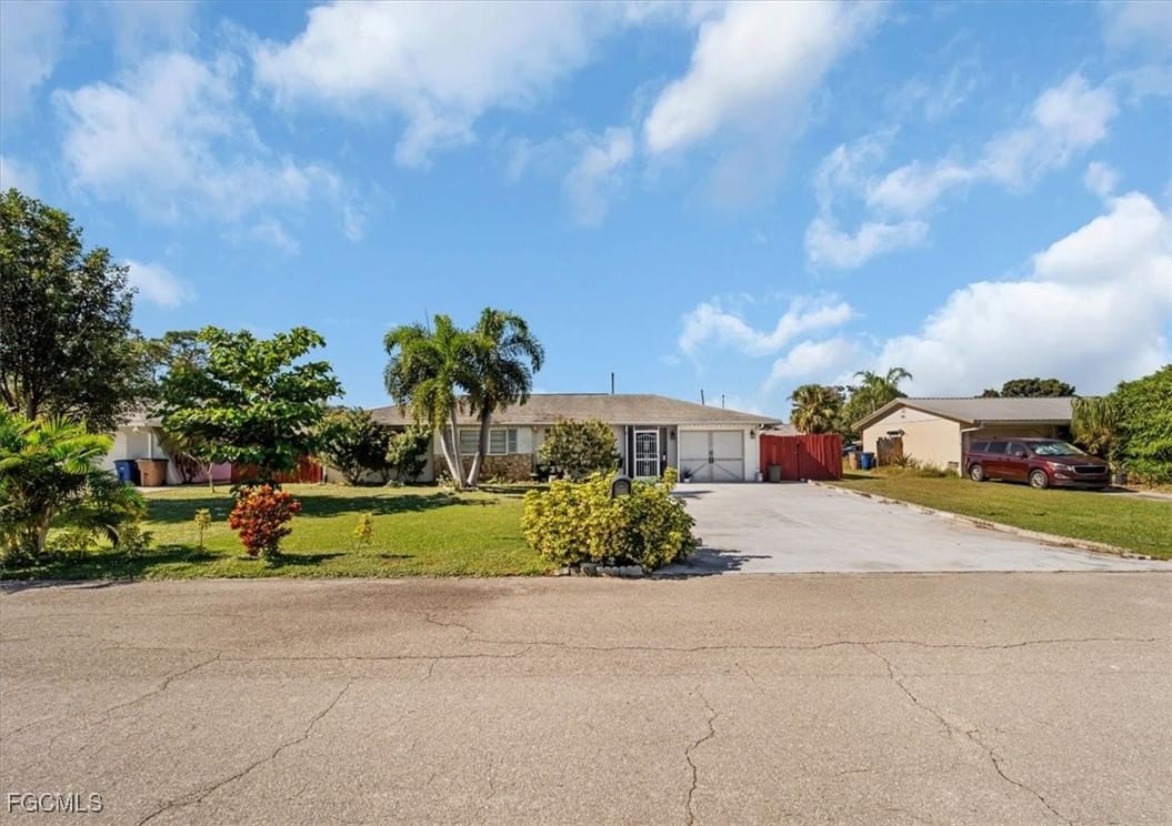 2960 Renee Court, Fort Myers, FL 33905 photo 3