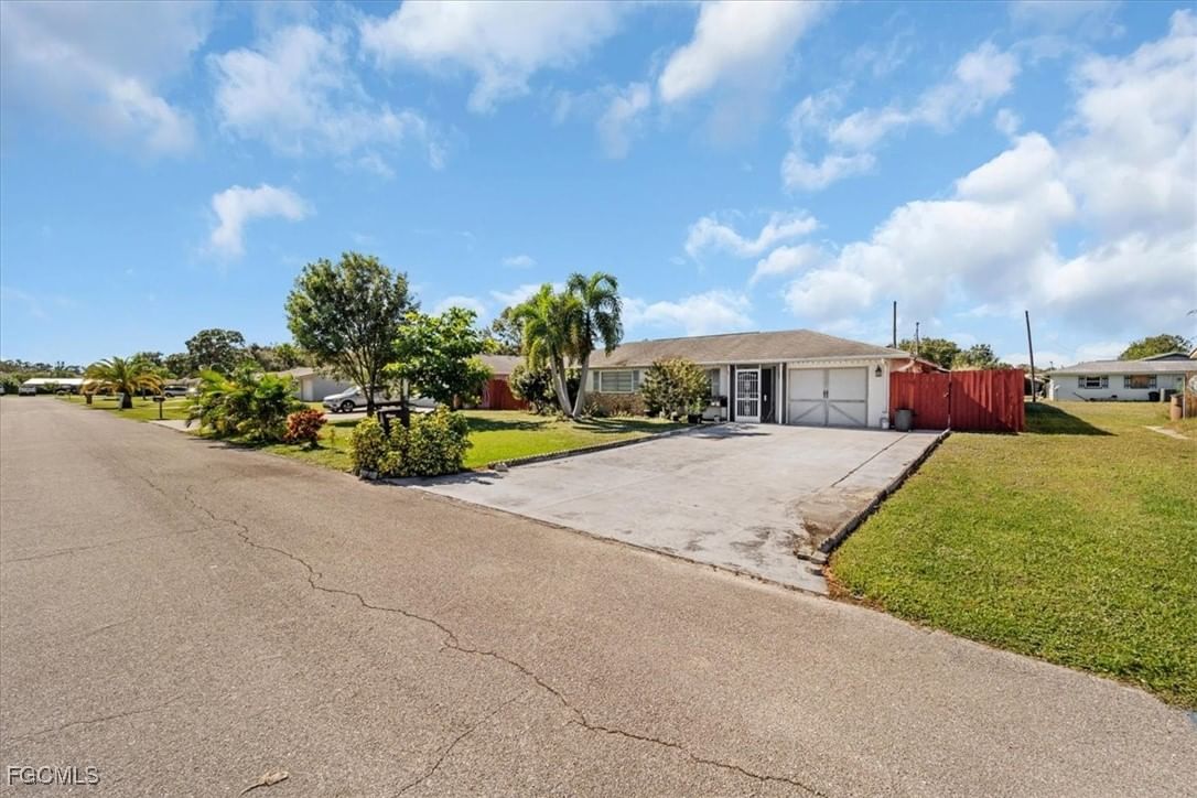 2960 Renee Court, Fort Myers, FL 33905 photo 4