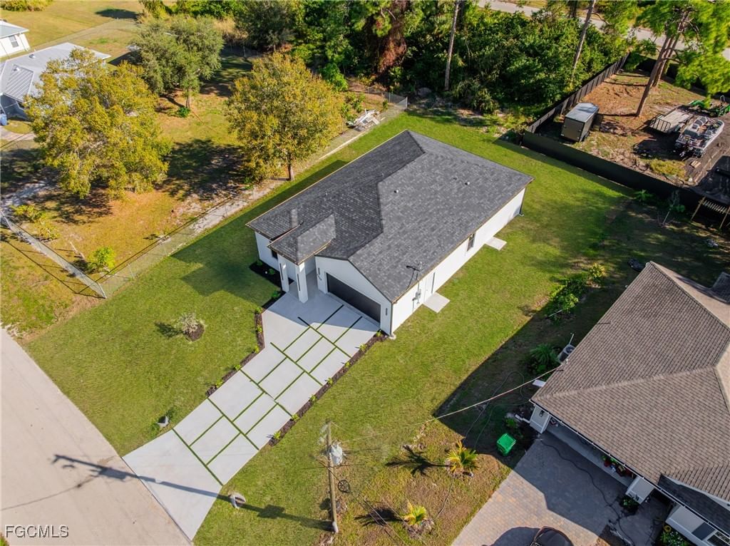 5008 N Obispo Circle, Labelle, FL 33935 photo 5