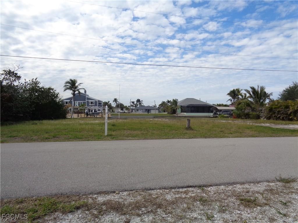 2947 Cussell Drive, St James City, FL 33956 photo 5