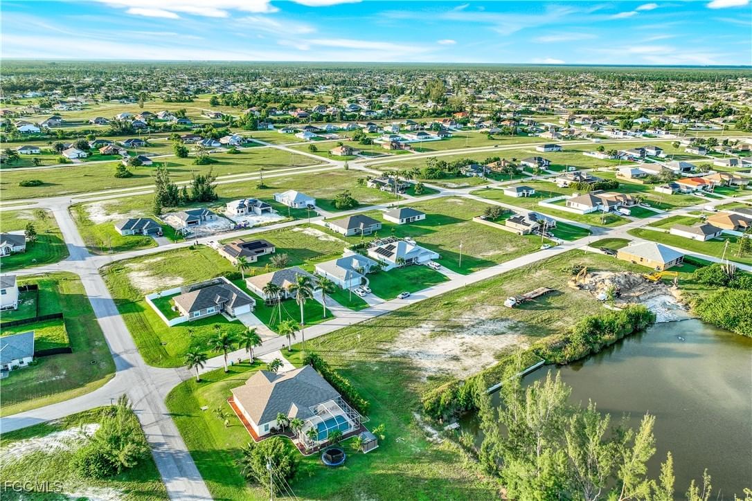 1305 NW 20th Court, Cape Coral, FL 33993 photo 4