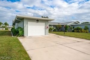 5559 Boynton Lane, Fort Myers, FL 33919 photo 3
