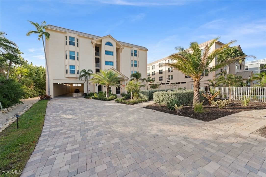 3127 W Gulf Drive #101, Sanibel, FL 33957 photo 4