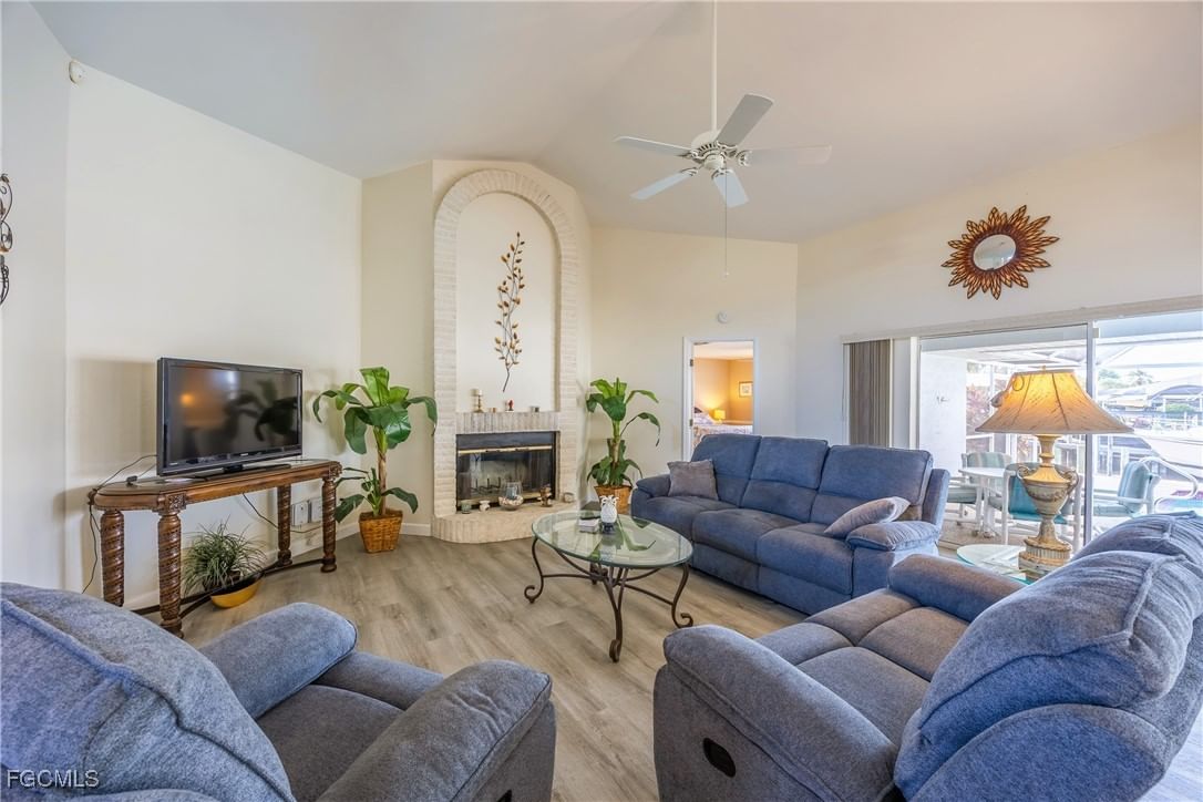 3316 SE 19th Place, Cape Coral, FL 33904 photo 3
