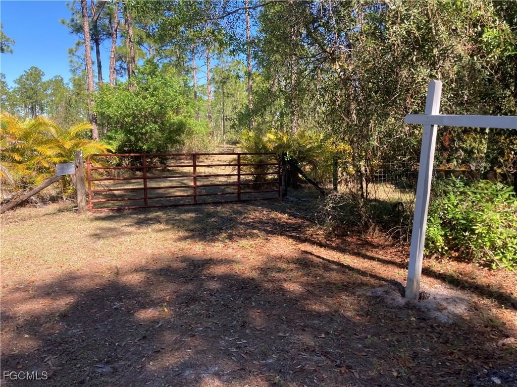 XXX HONEYBEE Drive, Naples, FL 34120 photo 3