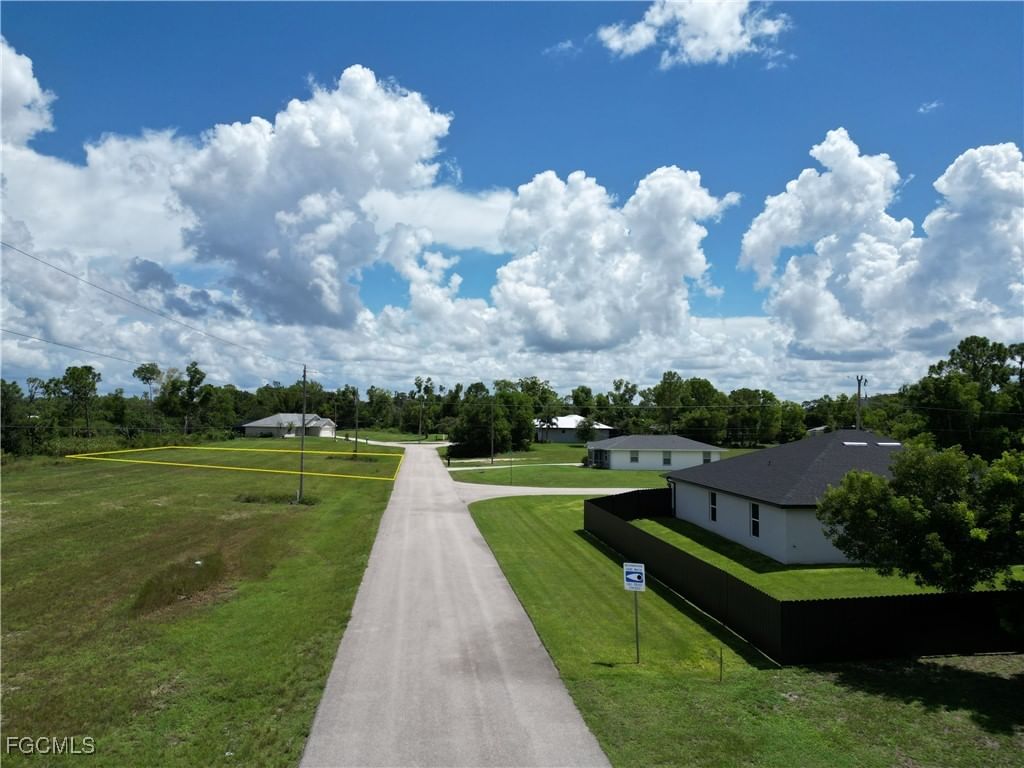 2355 NE 43rd Lane, Cape Coral, FL 33909 photo 3