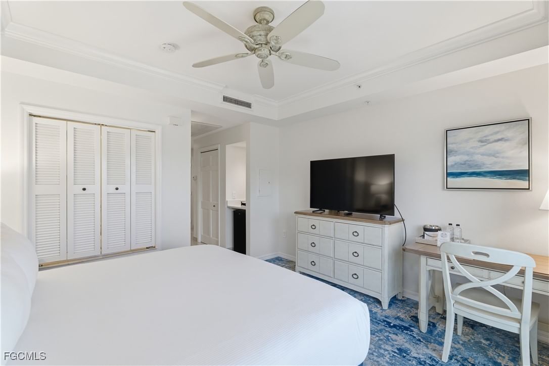 221 9th Street S #403, Naples, FL 34102 photo 3