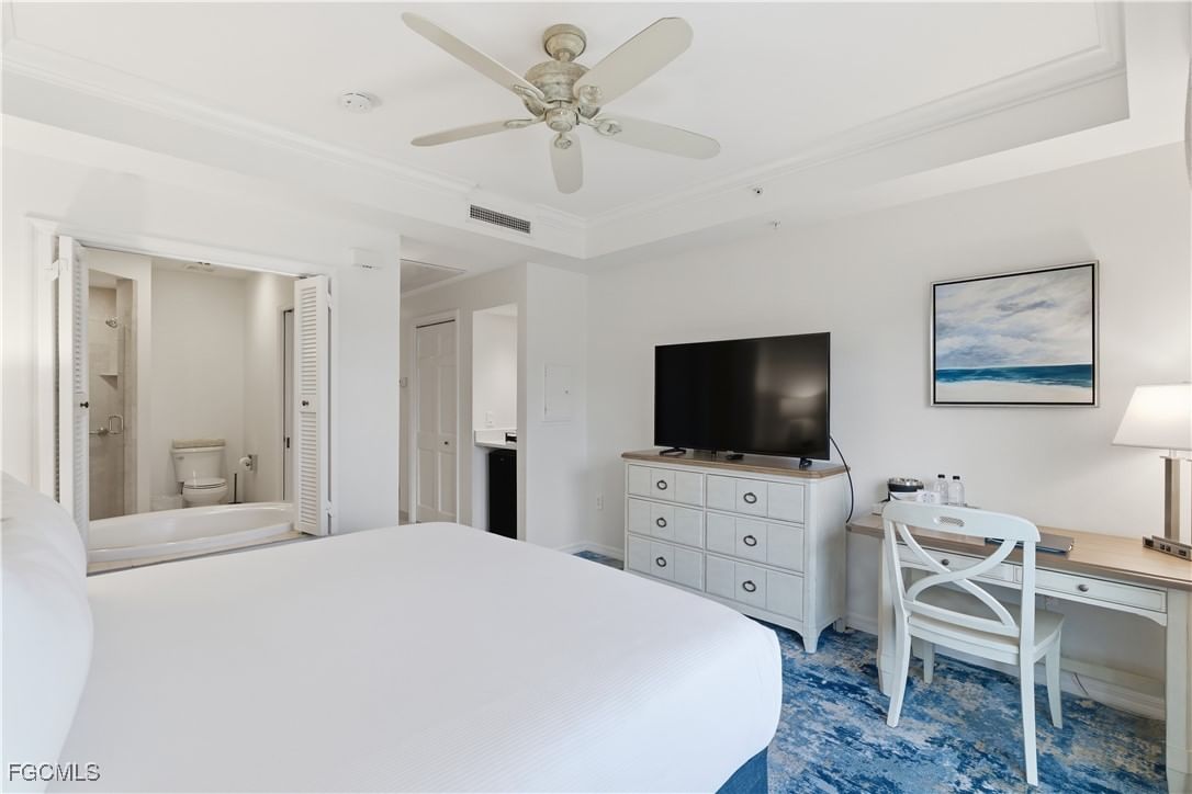 221 9th Street S #403, Naples, FL 34102 photo 4