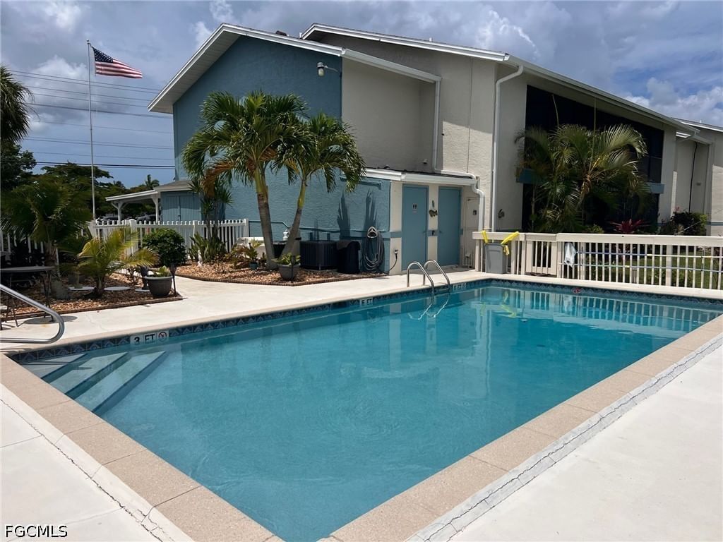 505 SW 47th Terrace #104, Cape Coral, FL 33914 photo 3