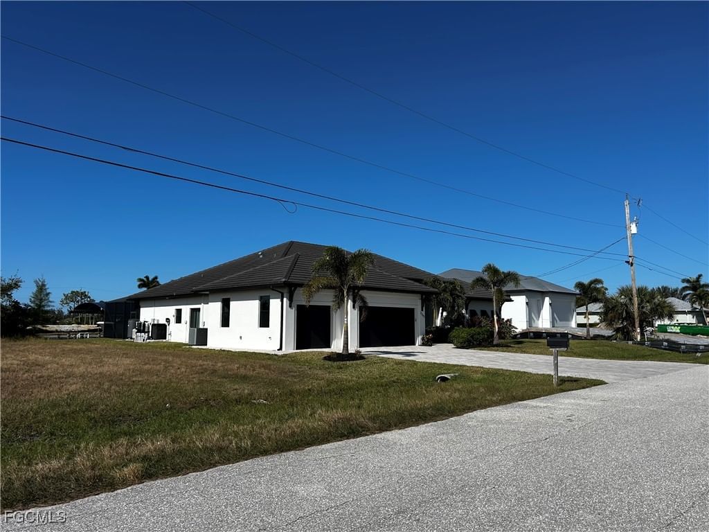 2345 NW 37th Place, Cape Coral, FL 33993 photo 3