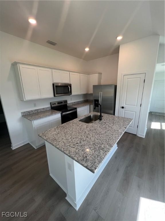 134 Zobora Circle, Fort Myers, FL 33913 photo 3