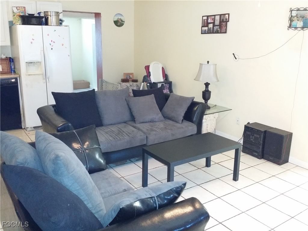 950 Lakeview Drive, North Fort Myers, FL 33903 photo 4