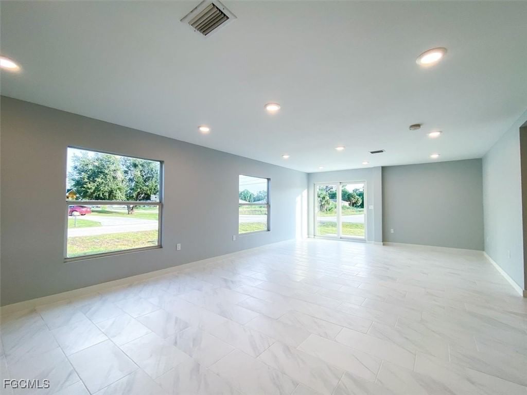 2401-2403 Joe Avenue S, Lehigh Acres, FL 33973 photo 4