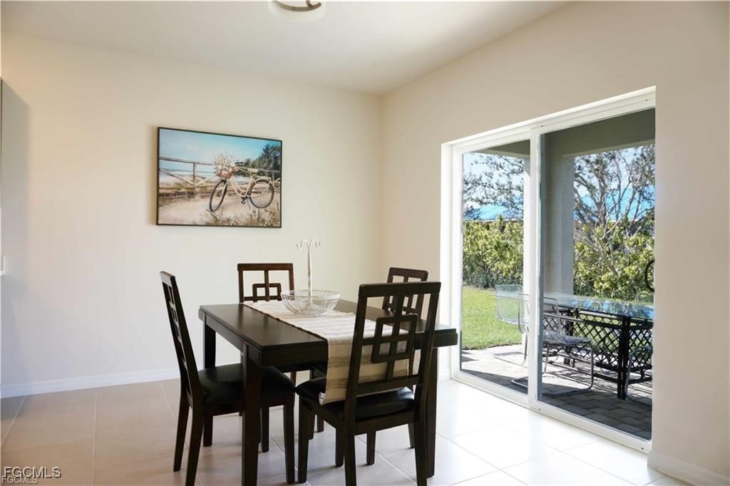 517 Kismet Parkway W, Cape Coral, FL 33993 photo 4