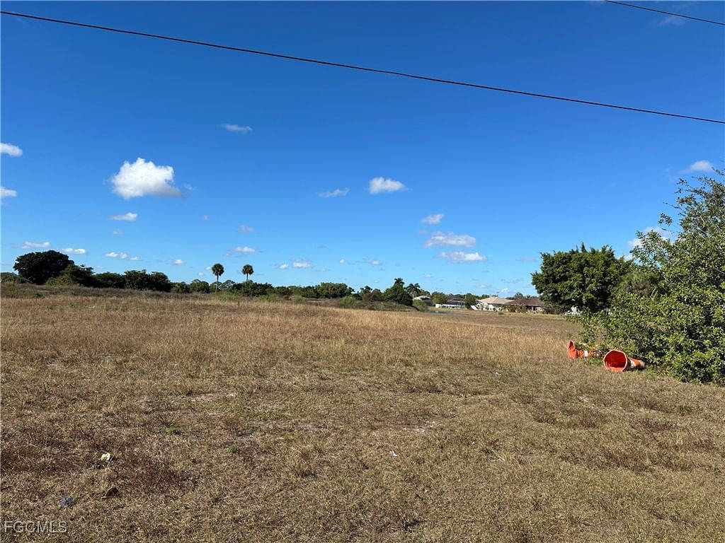 688 Bell Boulevard S, Lehigh Acres, FL 33974 photo 2