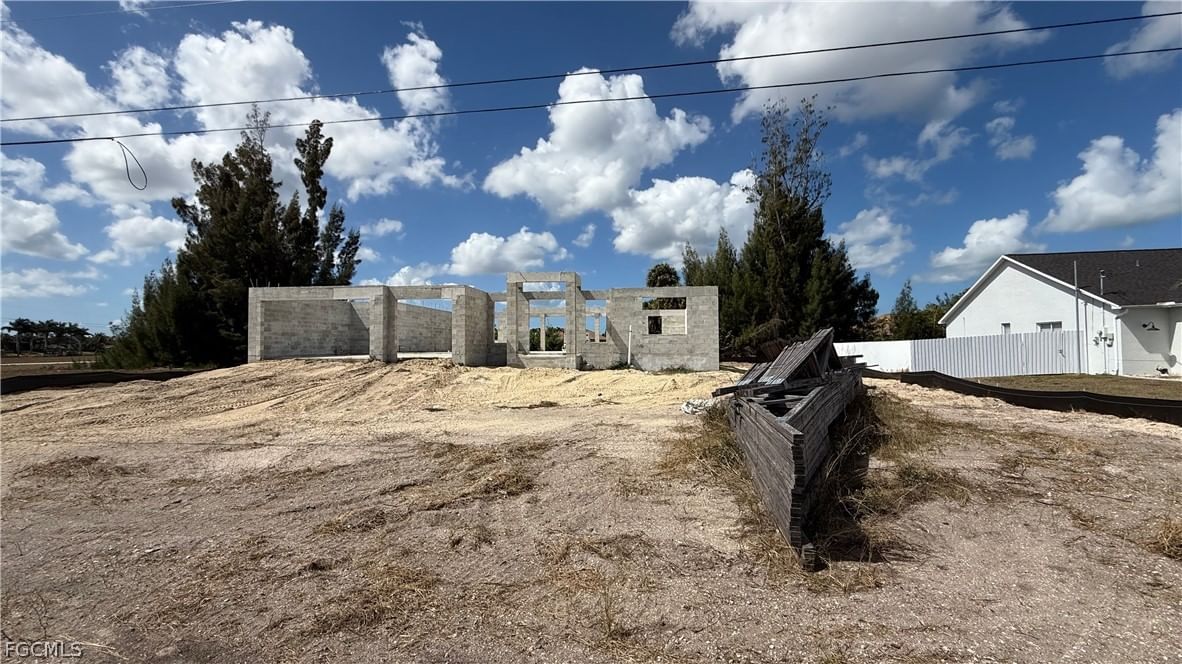2310 NW 35th Place, Cape Coral, FL 33993 photo 3