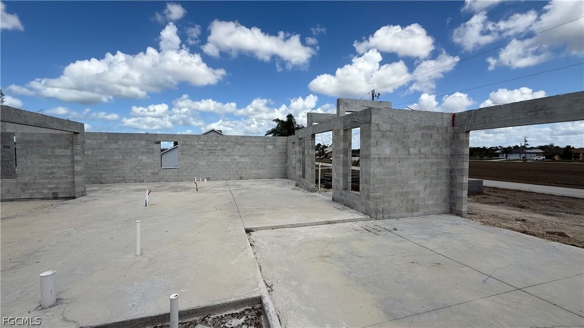 2310 NW 35th Place, Cape Coral, FL 33993 photo 4