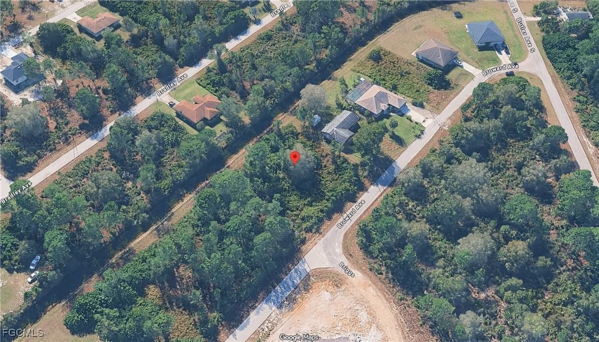 329 Broward Avenue, Lehigh Acres, FL 33974 photo 4