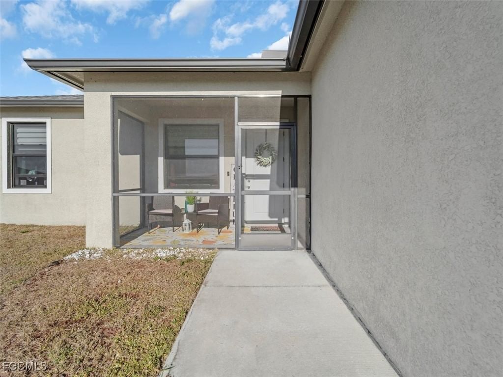 1105 N Capri Court, Labelle, FL 33935 photo 2
