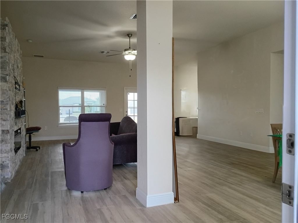 1426 NE 5th Place, Cape Coral, FL 33909 photo 3