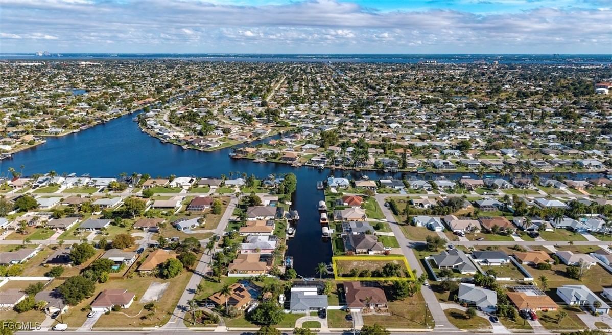 107 SE 35th Terrace, Cape Coral, FL 33904 photo 3