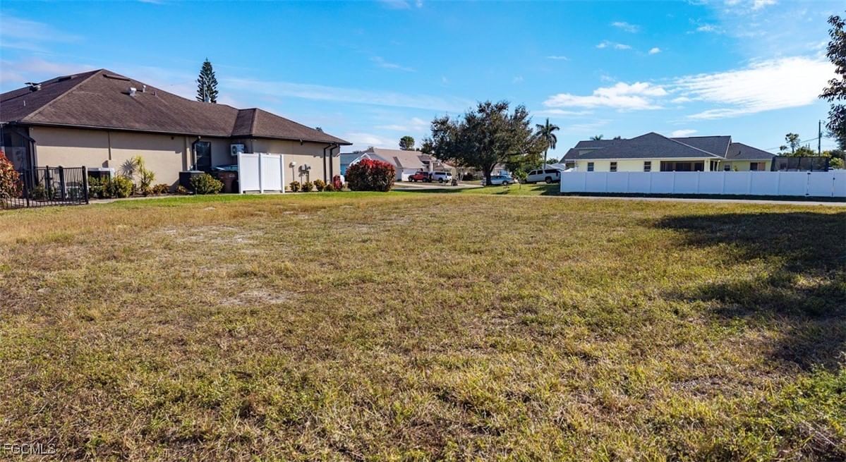 107 SE 35th Terrace, Cape Coral, FL 33904 photo 5
