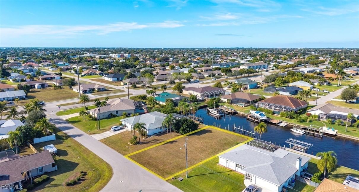 111 SE 37th Terrace, Cape Coral, FL 33904 photo 3