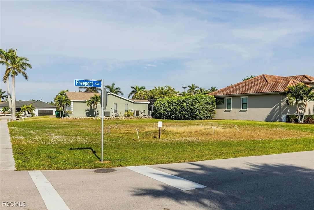 1318 Freeport Avenue, Marco Island, FL 34145 photo 3