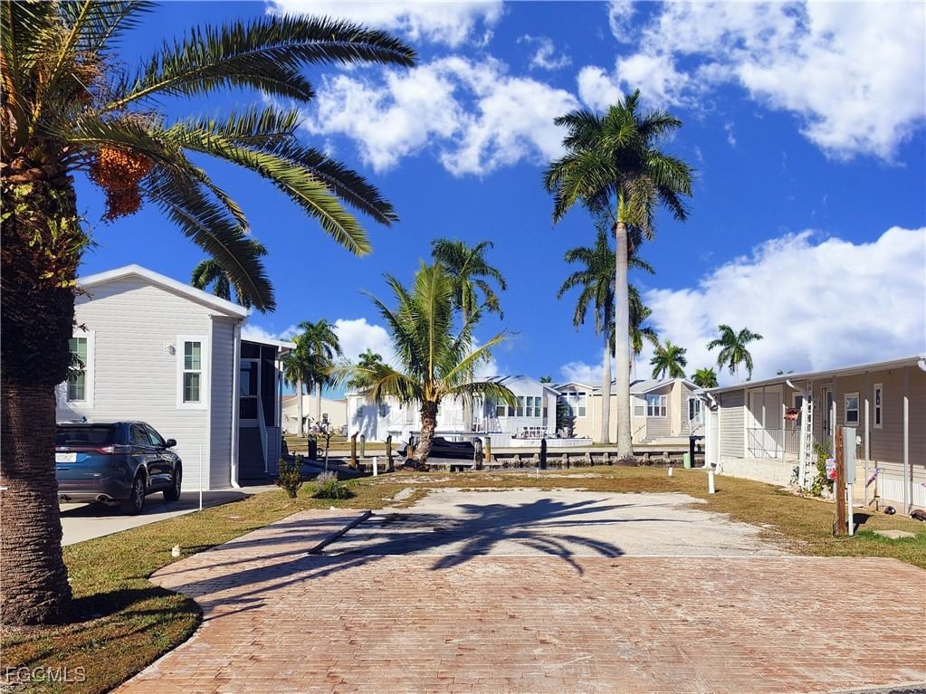 141 Barbados Way, Fort Myers Beach, FL 33931 photo 4