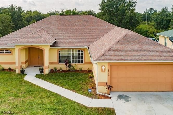 2611 65th Street W, Lehigh Acres, FL 33971 photo 4