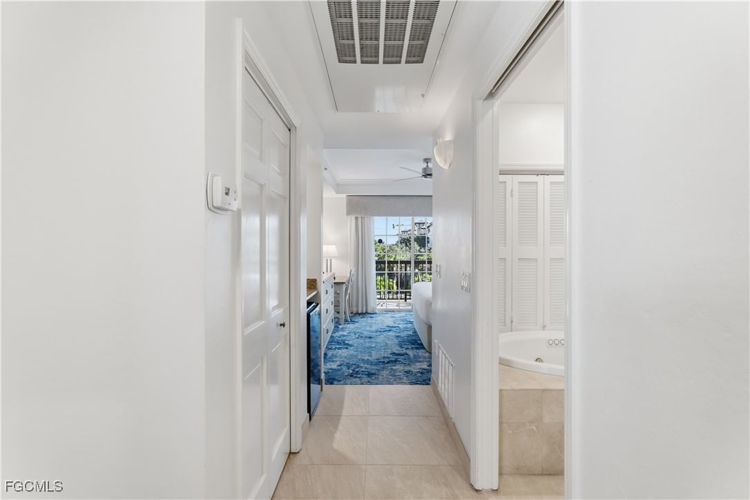 221 9th Street S #405, Naples, FL 34102 photo 3