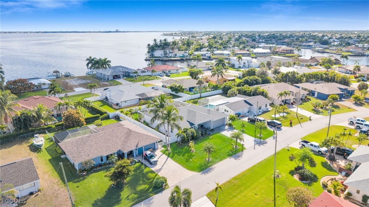 2214 SE 27th Terrace, Cape Coral, FL 33904 photo 5