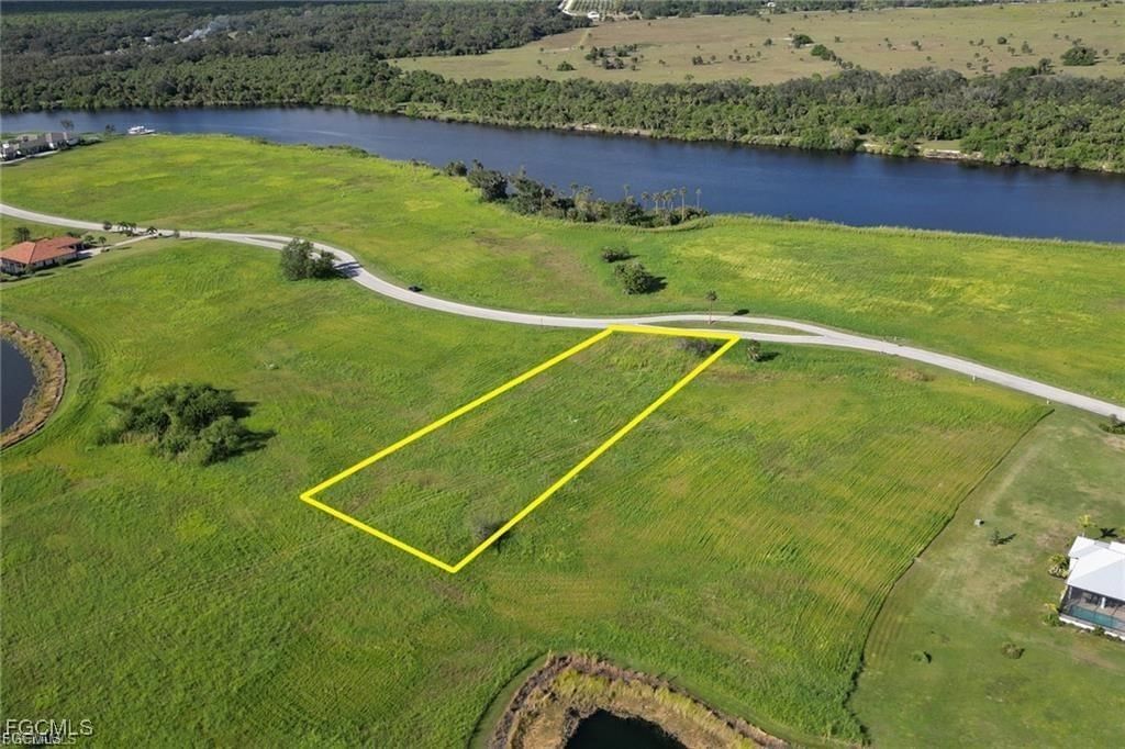 2023 Silk Bay Boulevard, Alva, FL 33920 photo 3