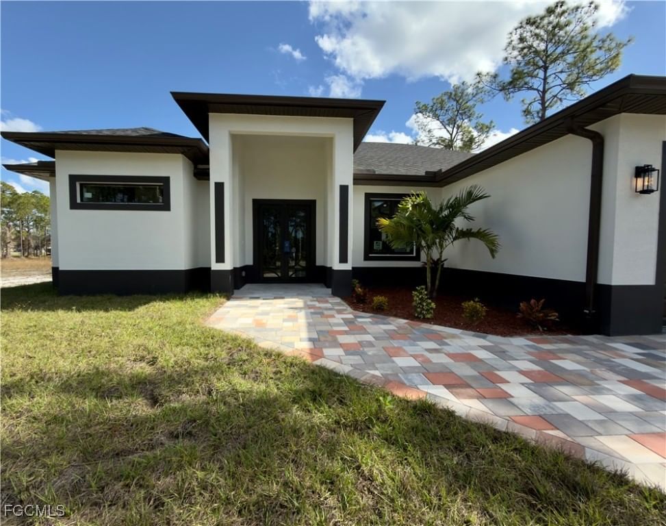 1008 Williams Avenue, Lehigh Acres, FL 33972 photo 3