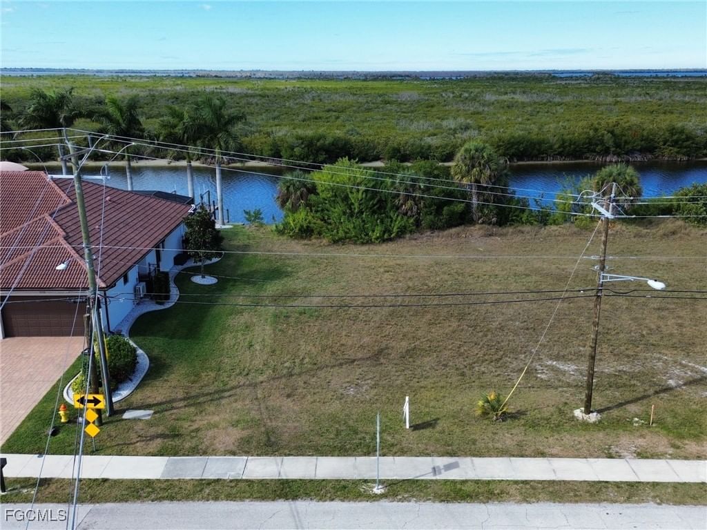 3216 Surfside Boulevard, Cape Coral, FL 33914 photo 4