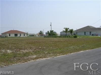 2701 NW 7th Terrace, Cape Coral, FL 33993 photo 3