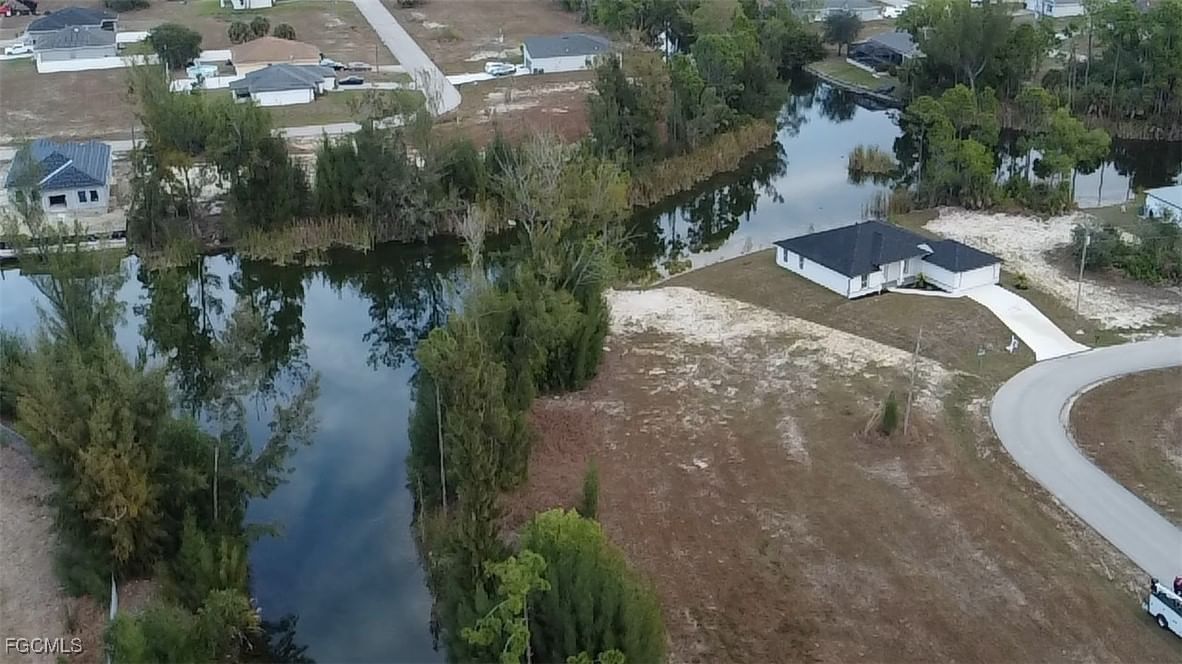 3834 NE 23rd Avenue, Cape Coral, FL 33909 photo 2