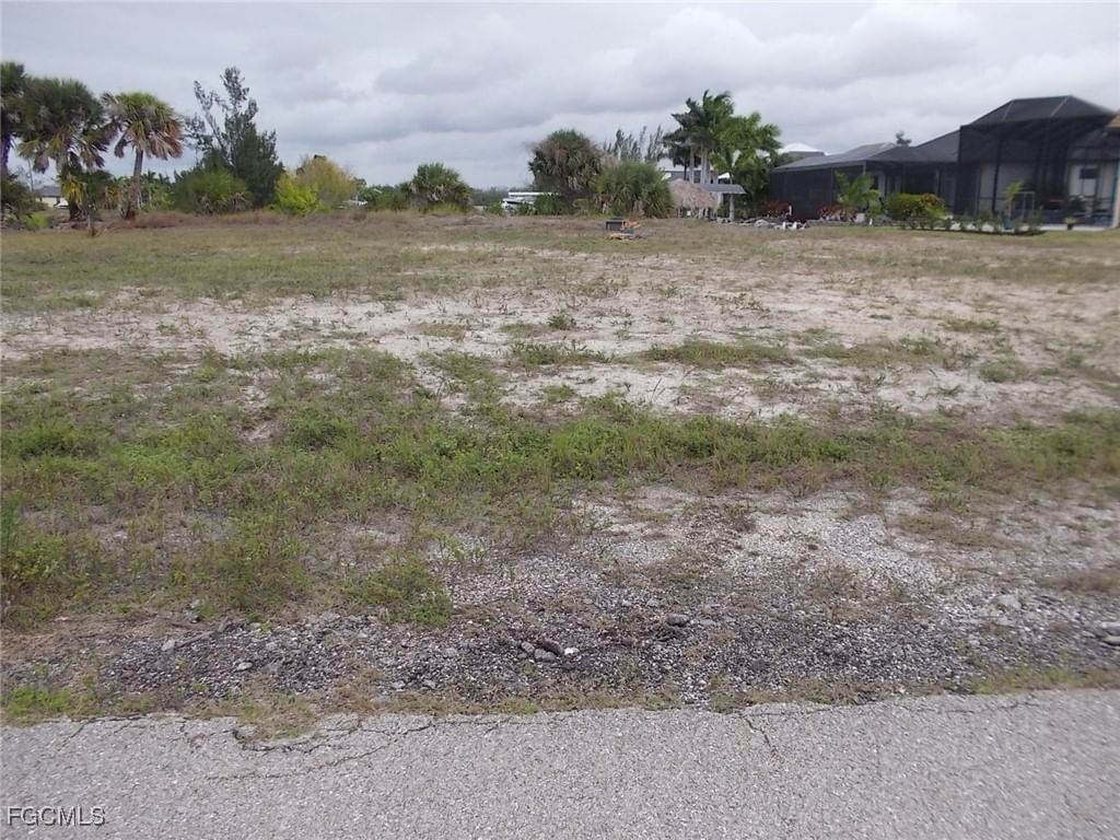 723 Gleason Parkway, Cape Coral, FL 33914 photo 2