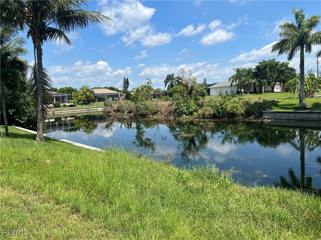 428 SE 13th Terrace, Cape Coral, FL 33990 photo 3