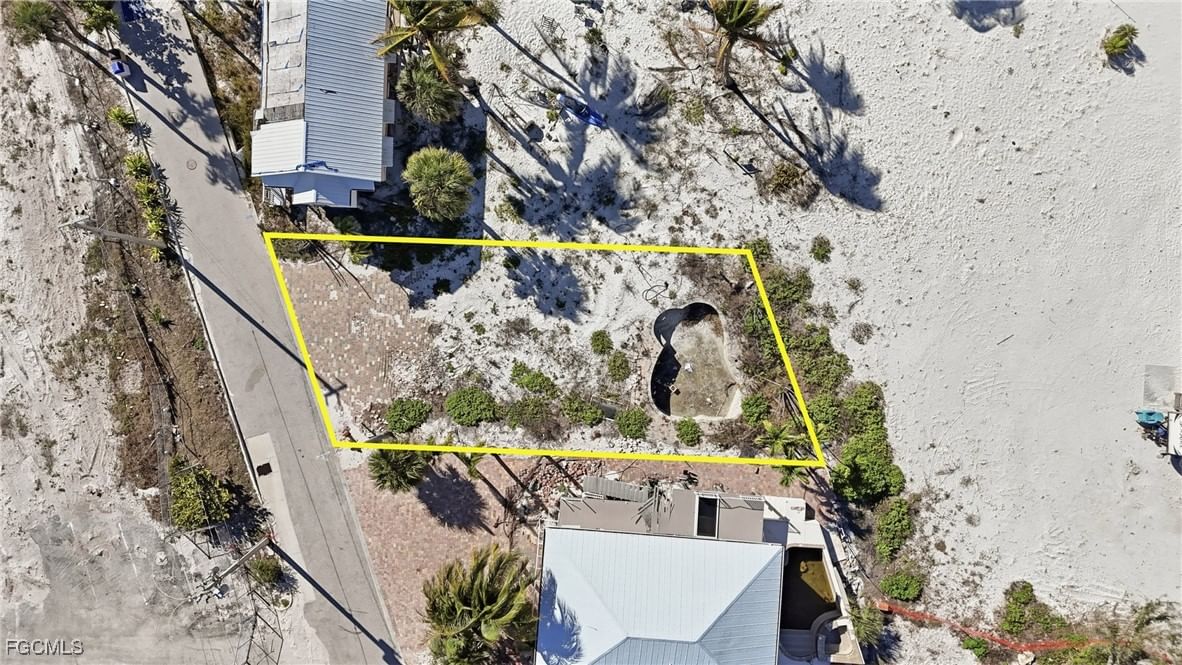 67 Miramar Street, Fort Myers Beach, FL 33931 photo 2