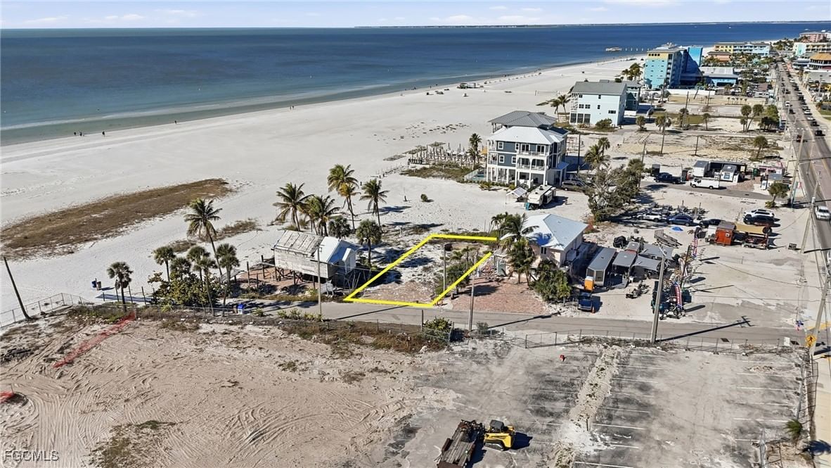 67 Miramar Street, Fort Myers Beach, FL 33931 photo 4