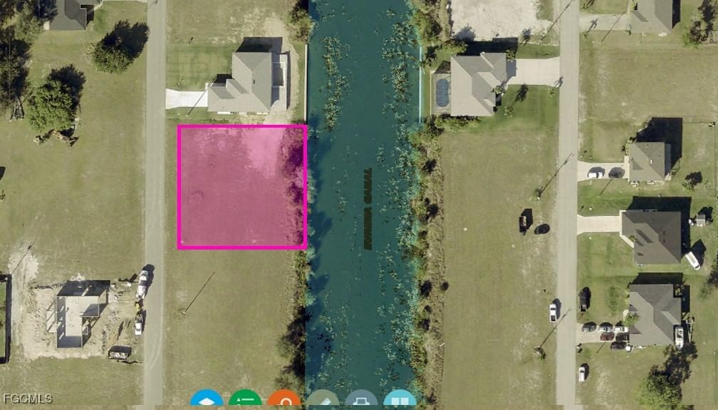 2605 NE 5th Place, Cape Coral, FL 33909 photo 3