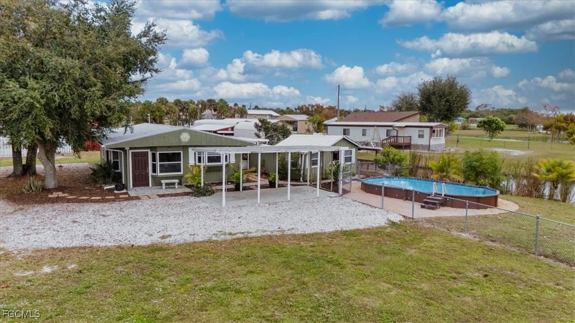 1083 Sunset Strip, Moore Haven, FL 33479 photo 3