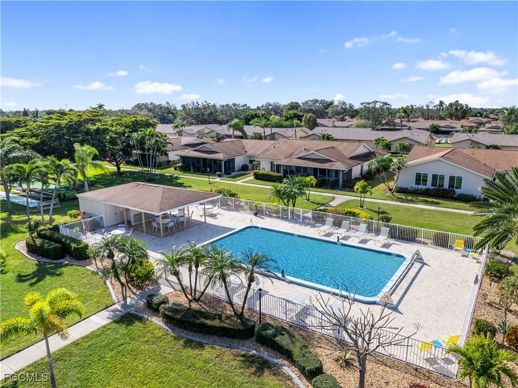 5665 Arvine Circle, Fort Myers, FL 33919 photo 2